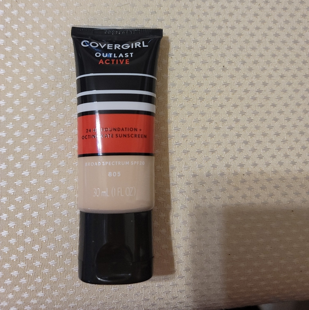 Broad spectrum concealer